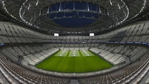 “300姓氏旗手齐聚郑州马拉松盛大亮相”